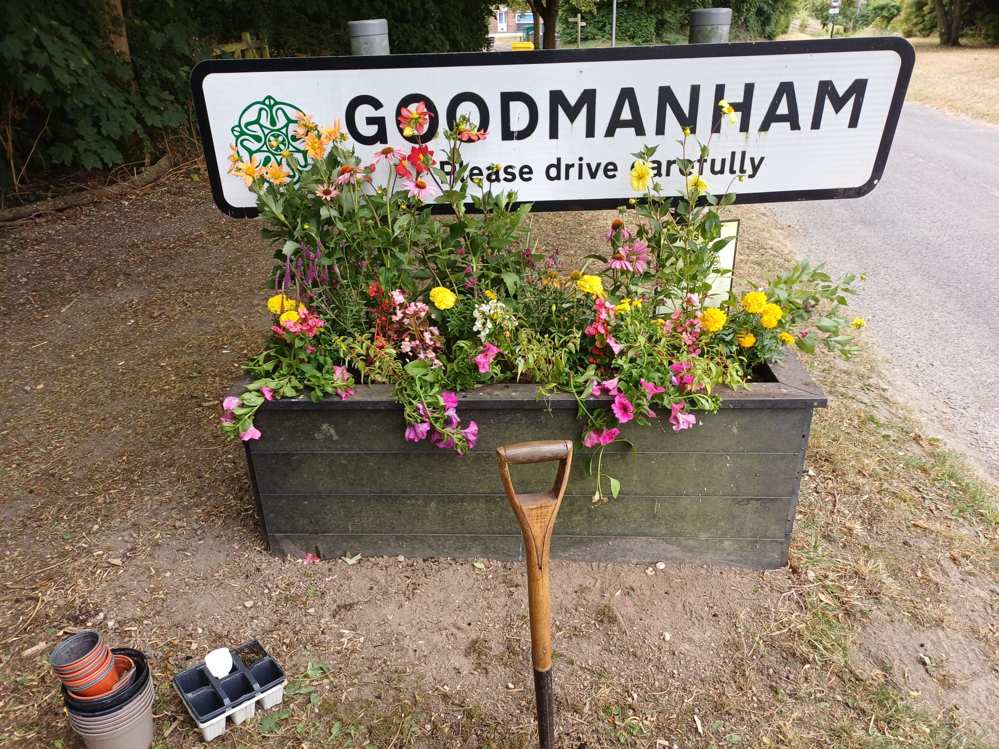 Planter Cross Gate